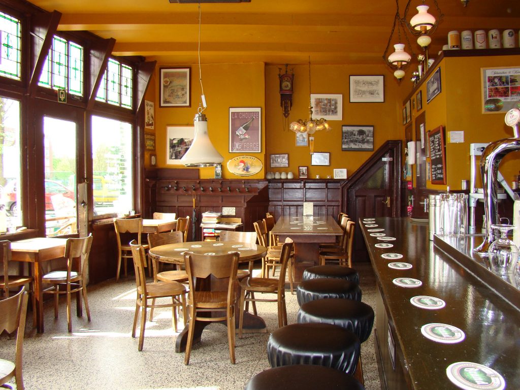 Cafe Scharrebier interieur bar
